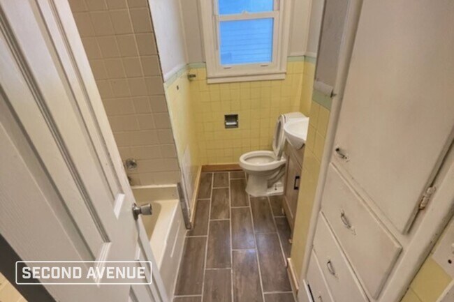 Foto del edificio - 1633 NE 47th St