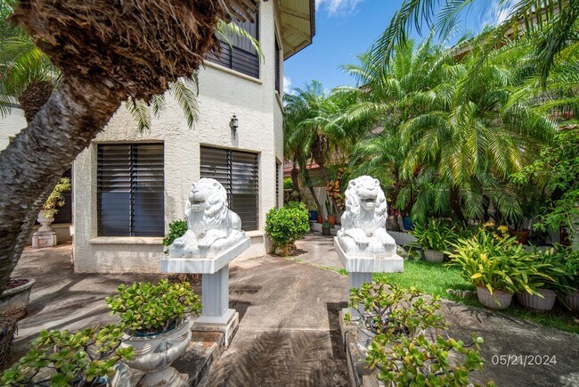 Building Photo - 4 Bed 2 Bath 1st Floor Unit Duplex In Waip...