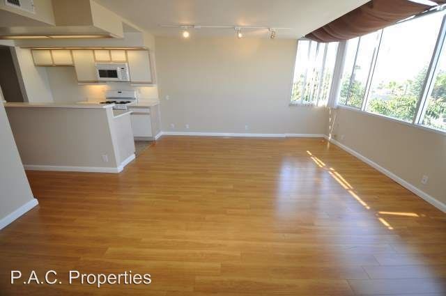 Building Photo - 11923 Laurelwood Dr