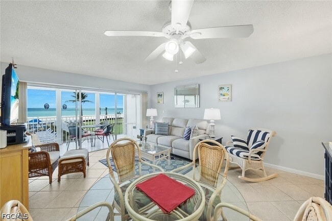Foto del edificio - 25840 Hickory Blvd