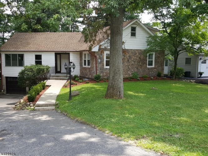 Primary Photo - 36 Beechwood Dr