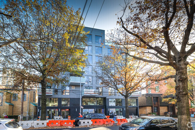 Building Photo - Penrose Tower