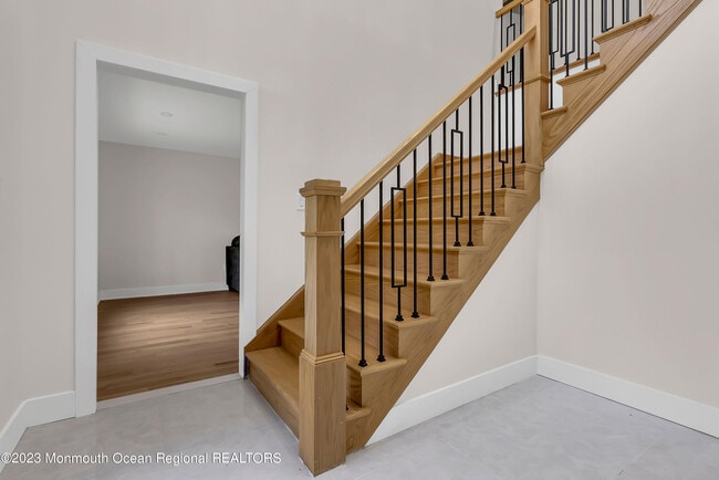 Building Photo - 265 Whalepond Rd