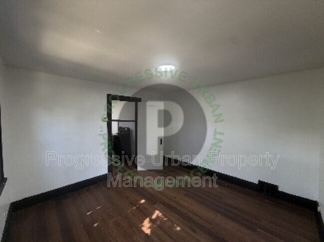 Foto del edificio - 11201 Revere Ave