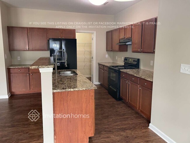 Foto del edificio - 203 Forrest Park Ln