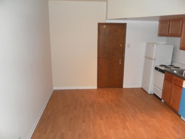 Foto del edificio - 1504 N Dearborn Pky