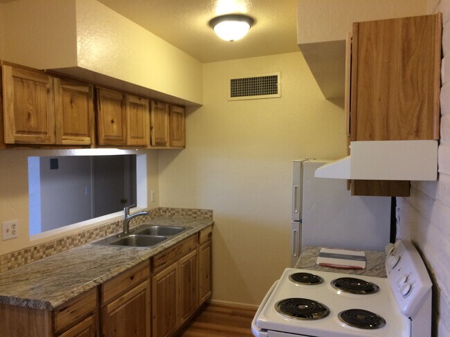 Foto del edificio - 923 N Swan Rd