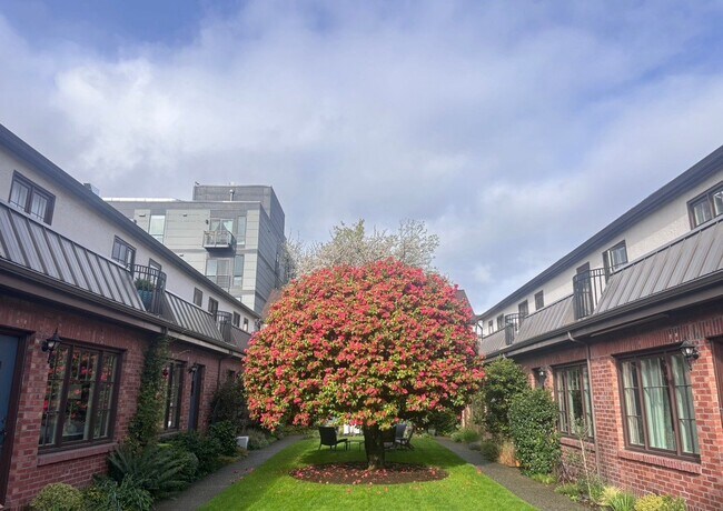 Foto del edificio - 4321 Linden Ave N