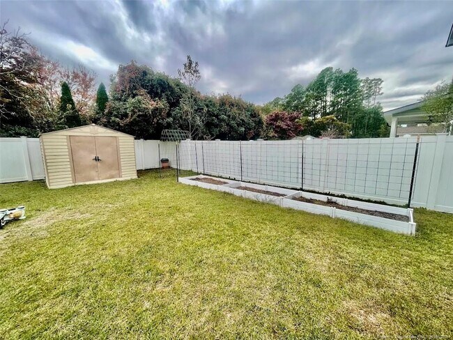 Foto del edificio - 937 Liberty Ln