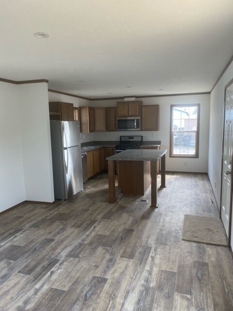 Building Photo - 222 US-14
