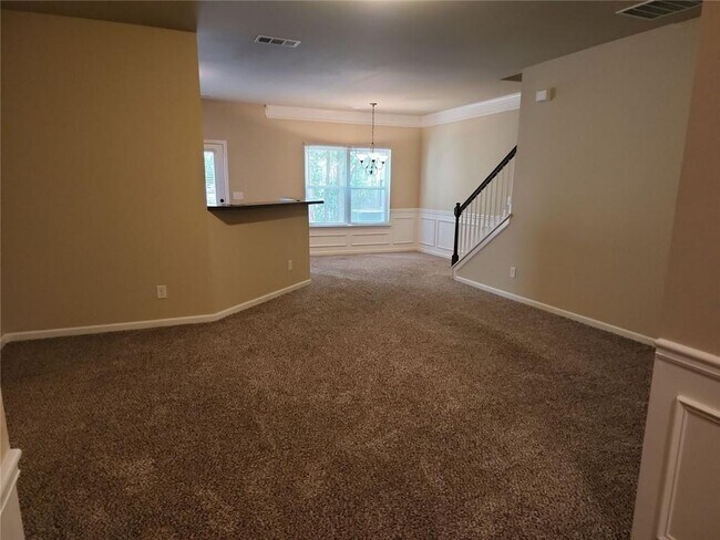 Foto del edificio - 628 Oakside Pl