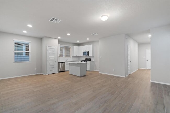 Building Photo - 109 Tillage Rd