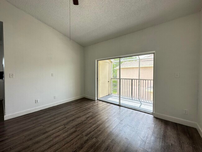 Building Photo - 611 Cypress Lake Blvd