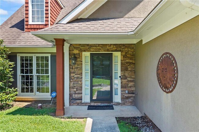 Foto del edificio - 1249 McLendon Dr