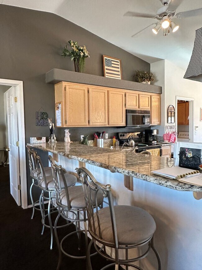 Foto del edificio - Available May through November 2026 Short term, Pool home, Furnished