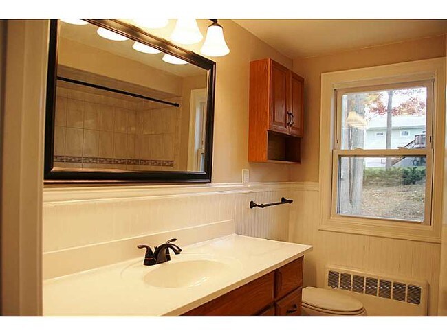 Building Photo - 21 Linwood Rd