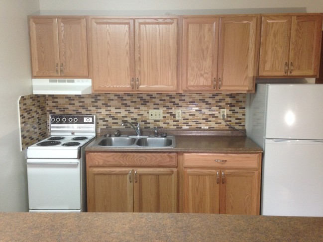 Upscale cabinets - Sherwood Apartments