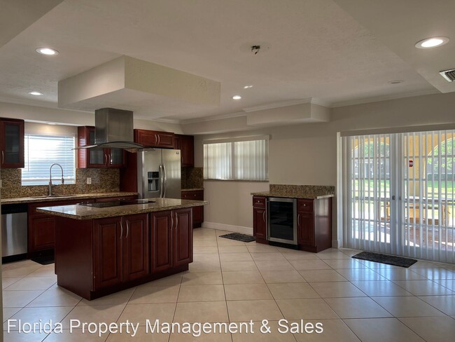 Building Photo - 4 br, 3 bath House - 9030 NW 32 Street
