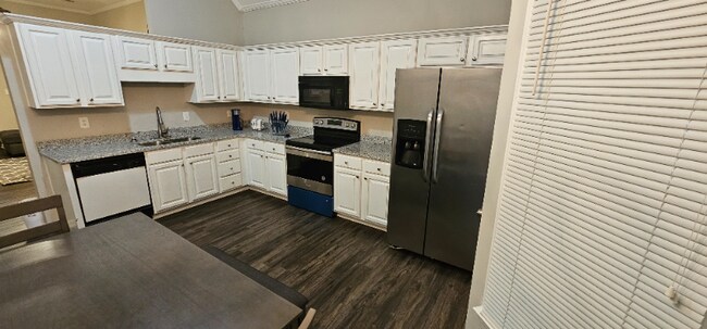 Building Photo - 8677 S Ashley Glen Cir