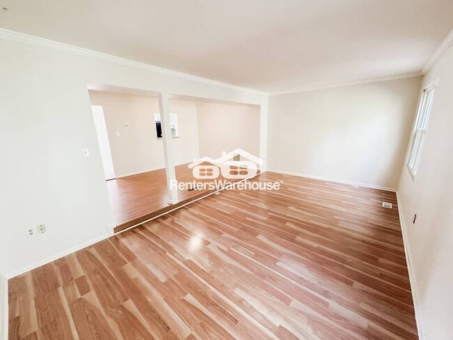 Building Photo - 2861 Schoolhouse Cir
