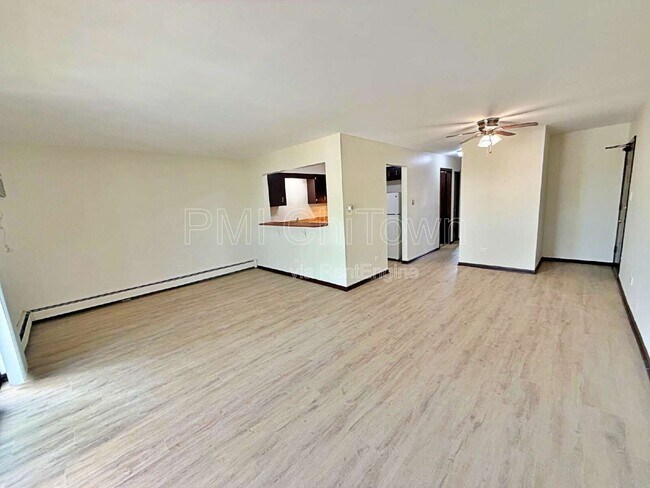Foto del edificio - 1523 N Winslowe Dr