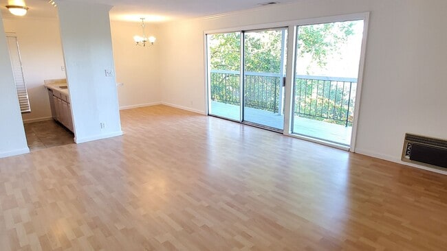Foto del edificio - Spacious 2 Bedroom, 1 Bathroom Moraga Condo