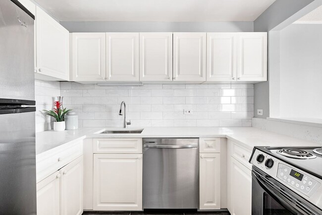 Foto del edificio - 3660 N Lake Shore Dr