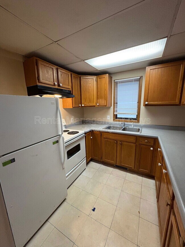 Foto del edificio - 3319 Longfellow Ave