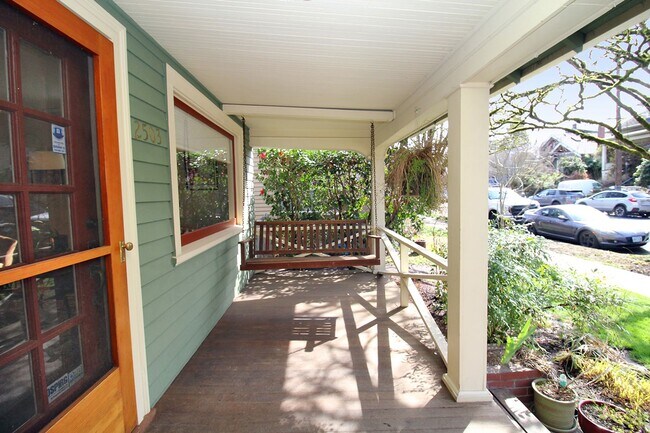 Foto del edificio - 2503 SE Yamhill St
