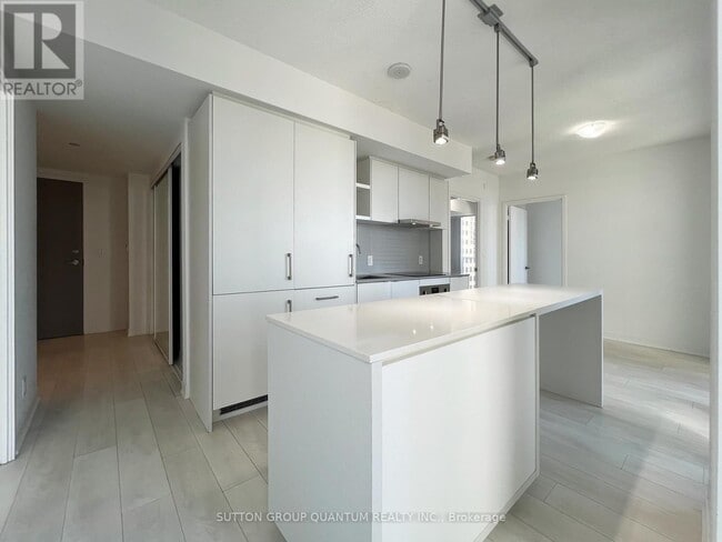 Building Photo - 88 Harbour St