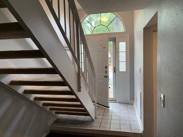 Foto del edificio - 2447 Condor Court- Bev Roberts Rentals and...