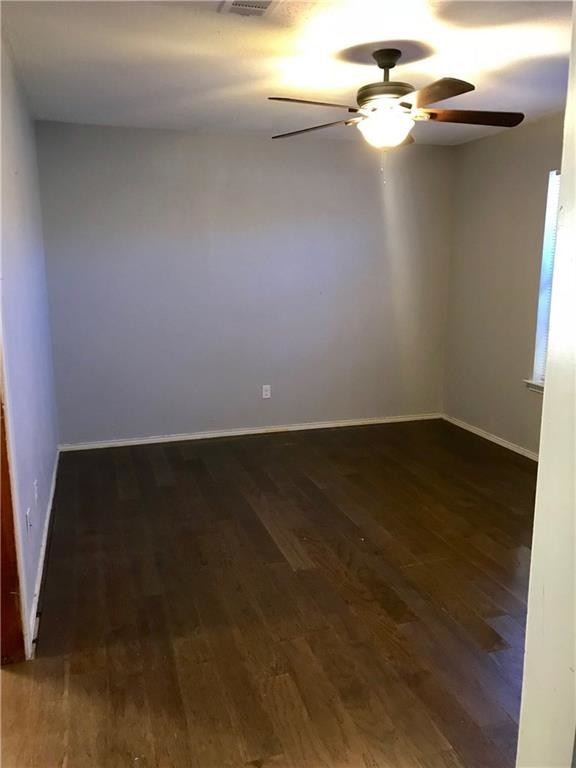 Building Photo - 1415 El Camino Cir