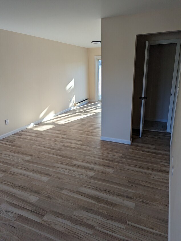 Foto principal - 59 Flynn Ave