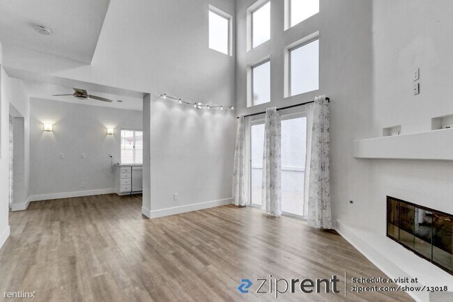 Building Photo - 3 br, 3 bath House - 1059 Laguna Seca Loop...