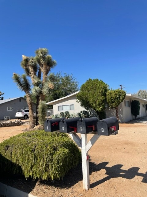 Building Photo - 7466 Cherokee Trl