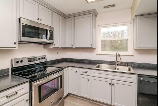 Building Photo - 3685 Appian Way