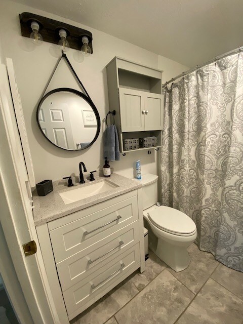 Remodeled bathroom with full tub/shower, bathroom linens provided. - 802 Cocheco Ct
