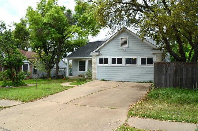 Building Photo - 9102 Palace Pkwy
