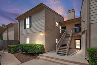 Building Photo - 5001 Lamonte Ln