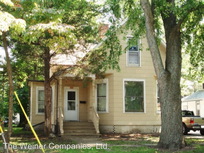 Building Photo - 5 br, 2 bath House - 306 S. Orchard