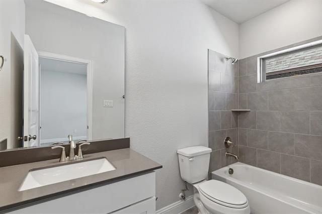 Building Photo - 312 Santa Lucia Dr