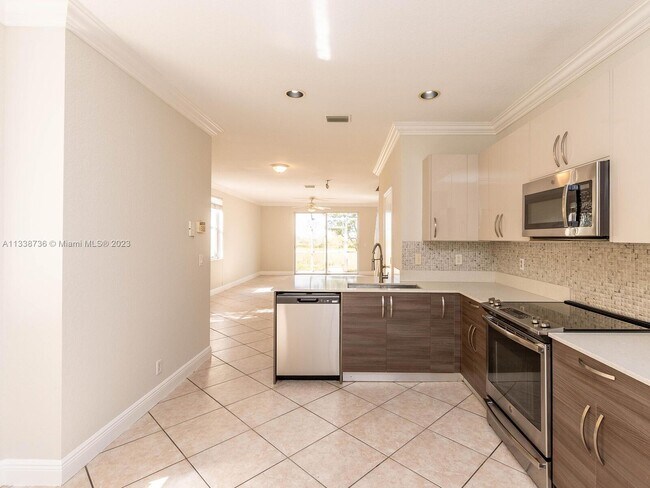 Building Photo - 2277 Pasadena Way