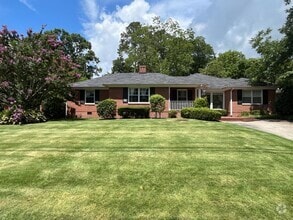 Building Photo - 1615 Iris Dr