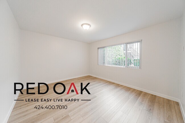 Foto del edificio - 18545 Clark St