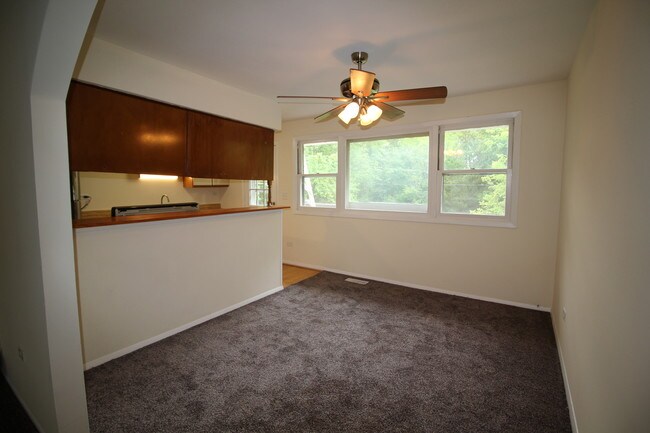 Building Photo - 531 Circle Dr