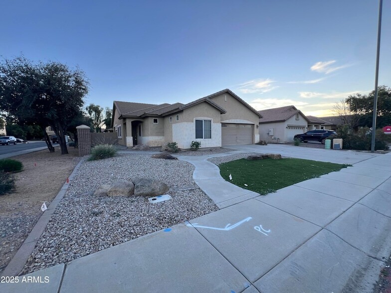 Photo - 1961 E Shannon Street Unit