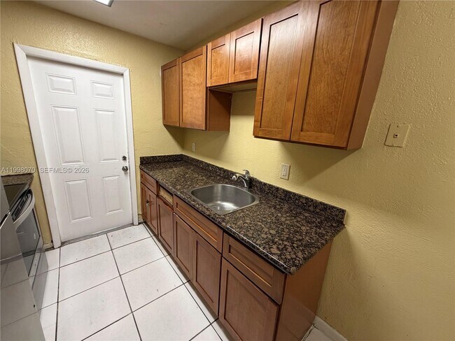 Foto del edificio - 2534 NW 139th St