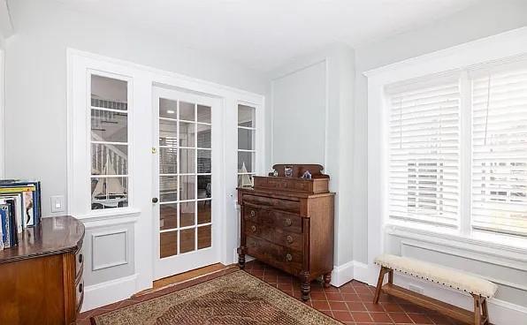 Foto del edificio - 1362 Narragansett Blvd