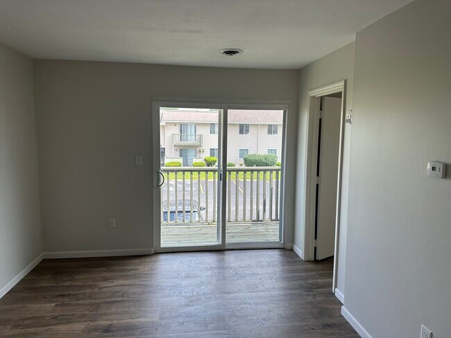 Foto del edificio - 2275 N Cable Rd