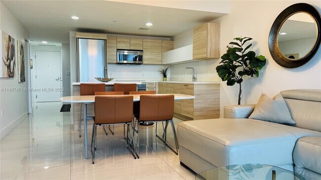 Foto del edificio - 16385 Biscayne Blvd